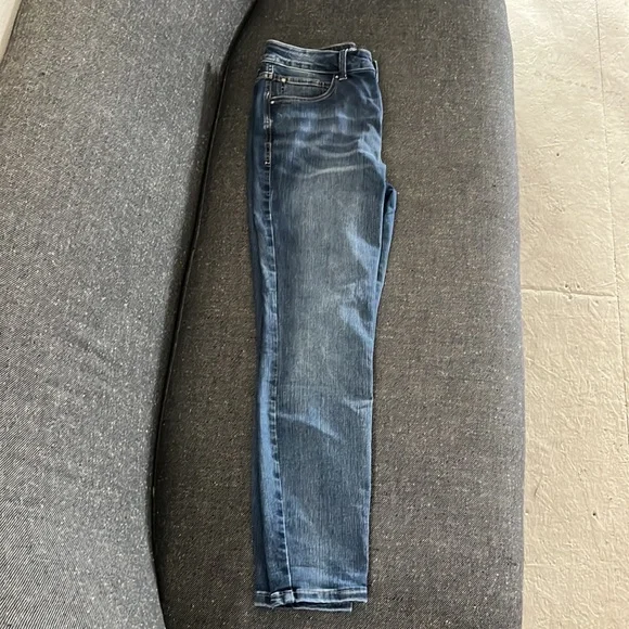 These are brand new, never worn Maurice’s Blue jeans. - Picture 2 of 5